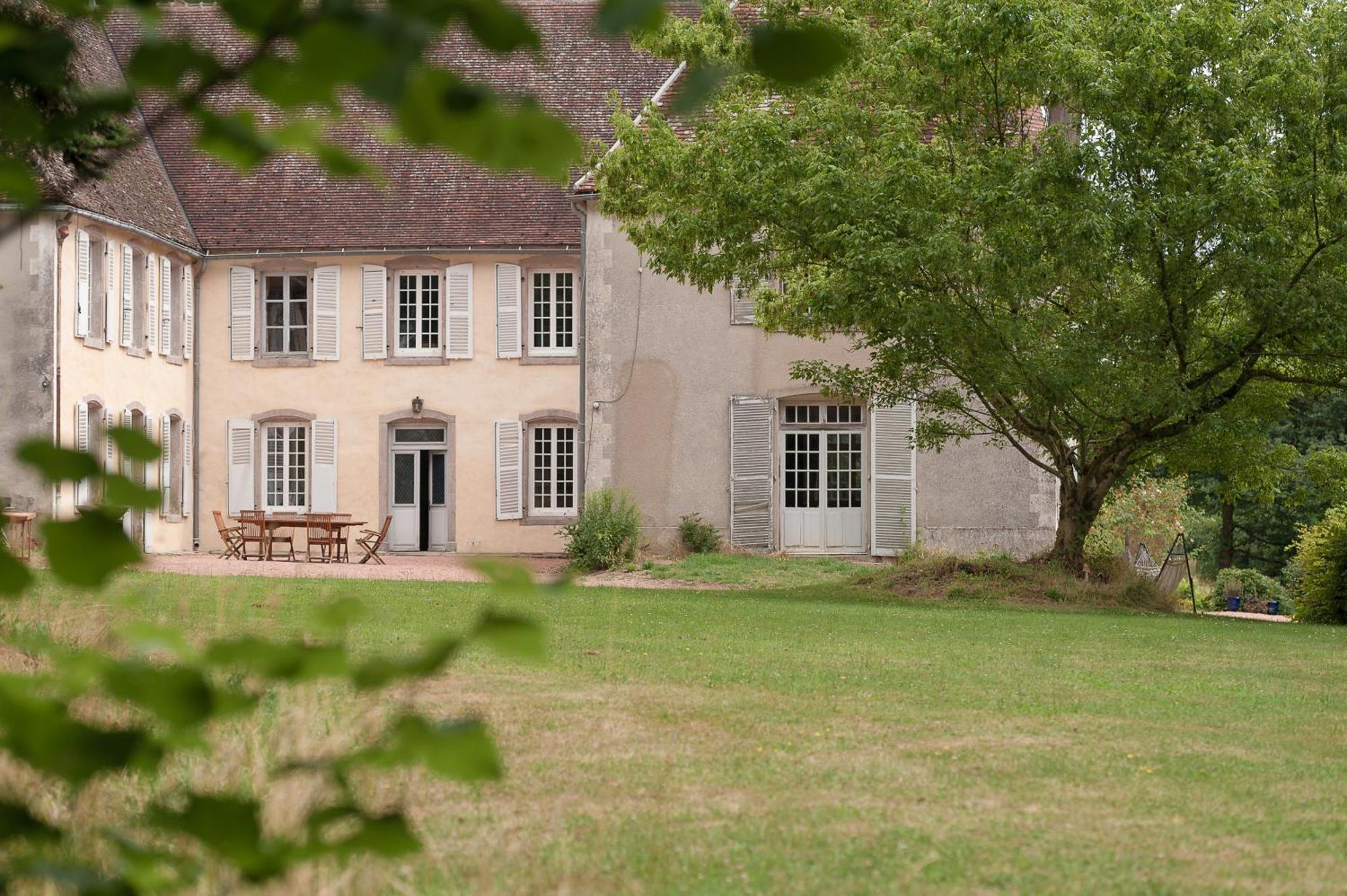 Chateau Pour Se Retrouver Larochemillay 外观 照片